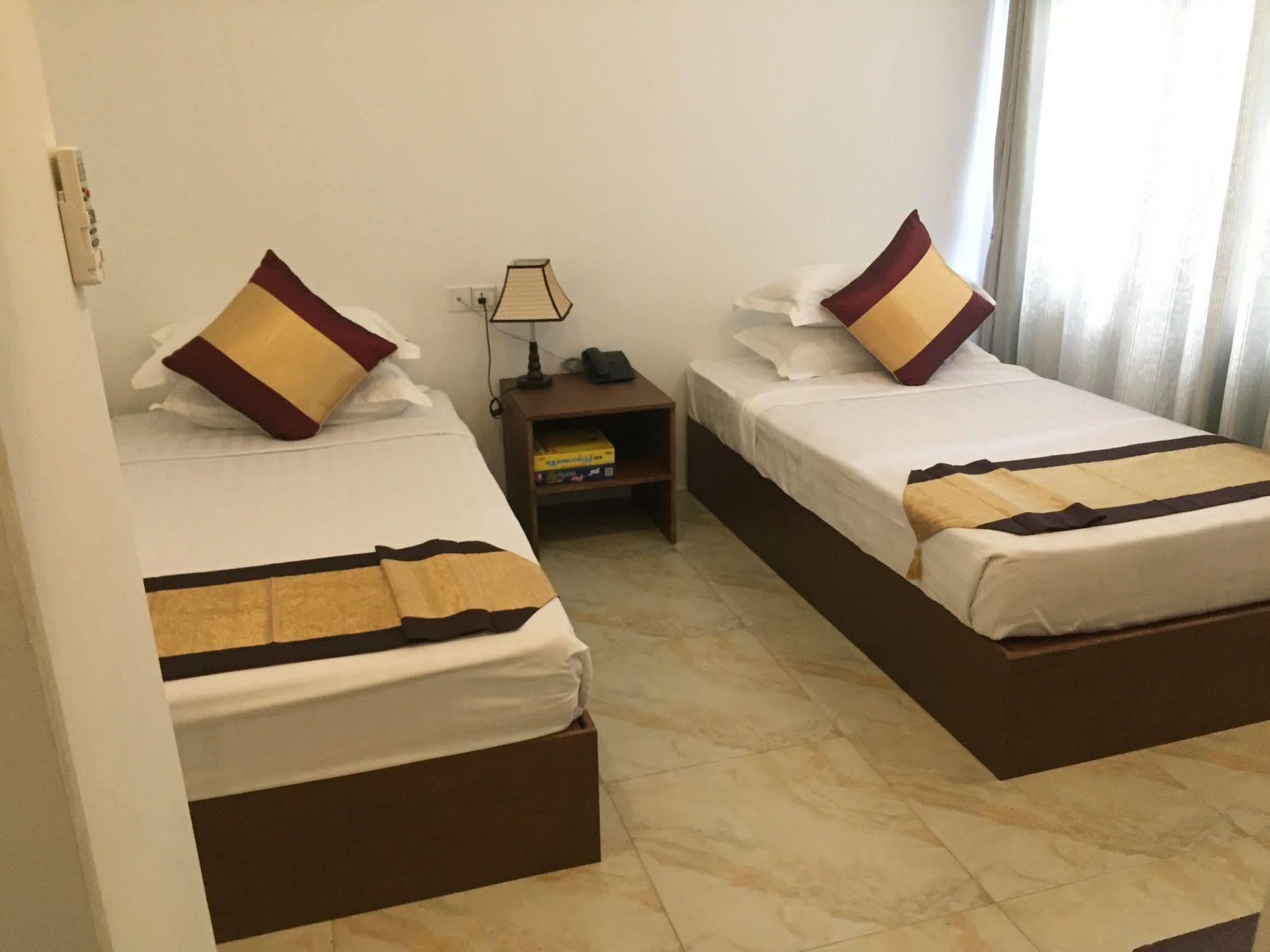 Hotel Sunny Mandalay Exteriör bild