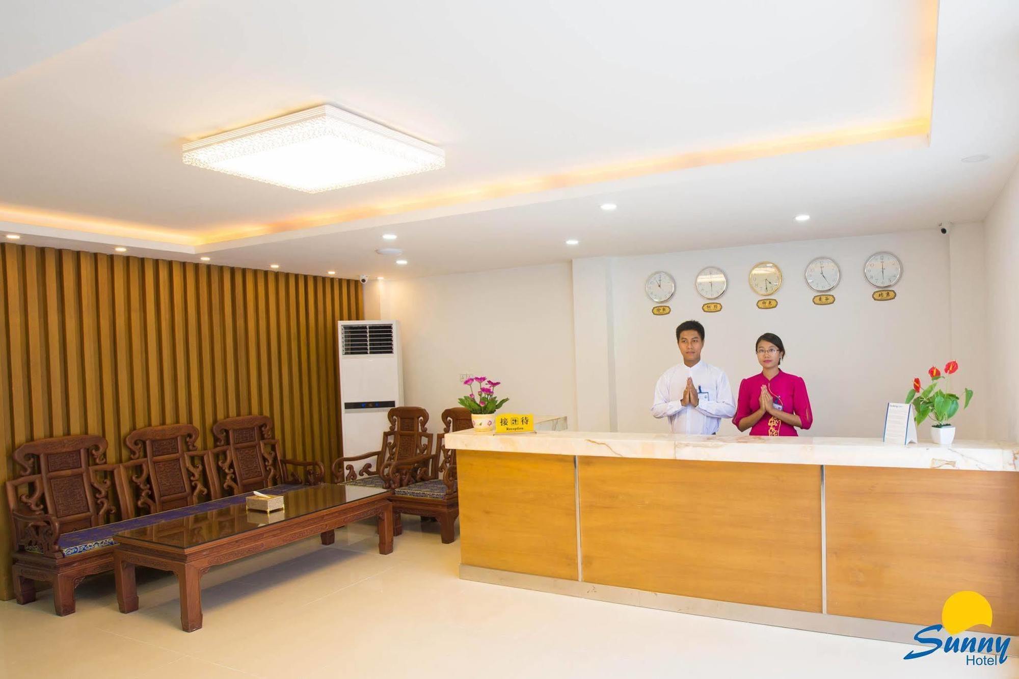 Hotel Sunny Mandalay Exteriör bild