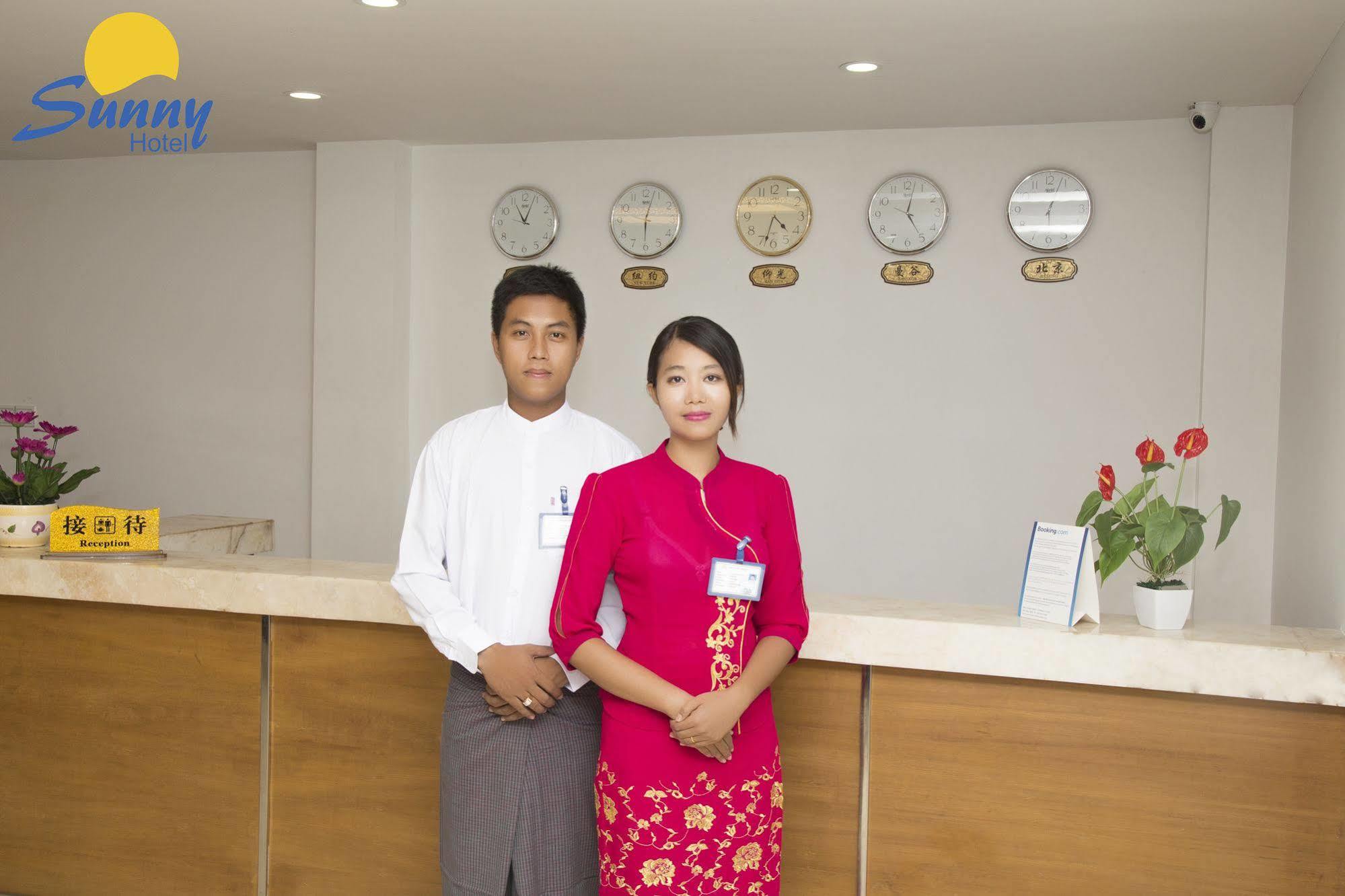 Hotel Sunny Mandalay Exteriör bild